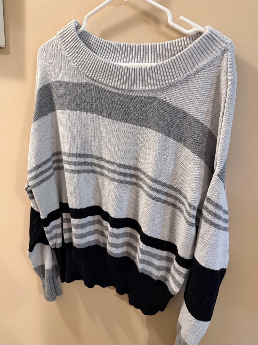 Lucky Brand Striped Crewneck Sweater in Light Gray and Black size L